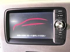 【ナビゲーション】使いやすいナビで目的地までしっかり案内してくれます。各種オーディオ再生機能も充実しており、お車の運転がさらに楽しくなります！！ 3