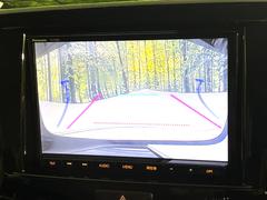 【バックカメラ】駐車時に後方がリアルタイム映像で確認できます。大型商業施設や立体駐車場での駐車時や、夜間のバック時に大活躍！運転スキルに関わらず、今や必須となった装備のひとつです！ 5