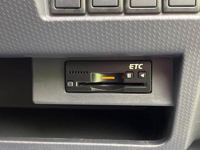 JスタイルIIIターボ 純正ナビ 全周囲カメラ 禁煙車 衝突軽減システム ターボ ルーフレール Bluetooth接続 フルセグTV ETC クルーズコントロール レーンアシスト HIDヘッド HIDフォグ シートヒーター(6枚目)