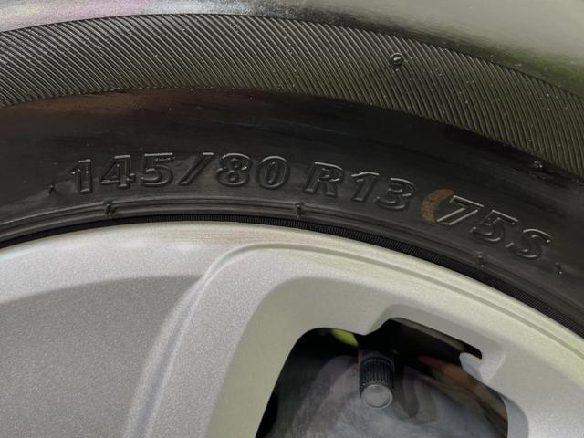 S シートヒーター 禁煙車 衝突被害軽減装置 CDプレーヤー プライバシーガラス 盗難防止装置 横滑り防止装置 アイドリングストップ トラクションコントロール(25枚目)
