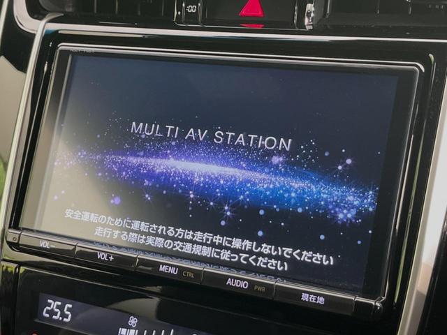 プレミアム　純正９型ナビ　バックカメラ　ＥＴＣ　パワーバッグドア　禁煙車　レーダークルーズ　ＬＥＤヘッドライト　クリアランスソナー　衝突軽減システム　パワーシート　フルセグＴＶ　ドライブレコーダー(3枚目)