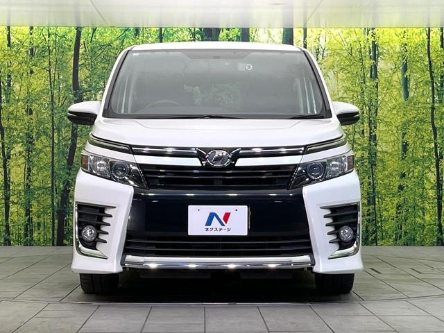 ヴォクシー ＺＳ　禁煙車　後席モニター　純正９型ナビ　Ｂｌｕｅｔｏｏｔｈ／ＣＤ再生　バックカメラ　両側電動スライド　ドラレコ　スマートキー　ＬＥＤヘッド　ＥＴＣ　オートライト　デュアルエアコン　リアエアコン（15枚目）
