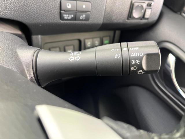 セレナ ハイウェイスター　Ｖセレ＋セーフティ　ＳＨＶ　Ａセフ　禁煙車　純正８型ＳＤナビ　後席モニター　全周囲カメラ　両側電動ドア　ドラレコ　衝突被害軽減システム　ビルトインＥＴＣ　クルコン　車線逸脱警報　オートライト　コーナーセンサー　ＬＥＤヘッド（29枚目）