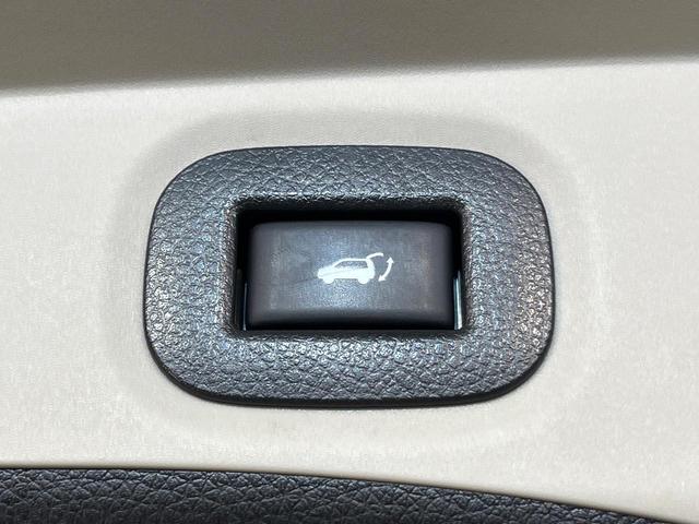 エクストレイル ２０Ｘｉ　４ＷＤ　禁煙車　後期　純正９型ナビ　Ｂｌｕｅｔｏｏｔｈ／ＤＶＤ／ＣＤ再生　全周囲カメラ　衝突軽減装置　プロパイロット　コーナーセンサー　電動リアゲート　レザーシート　全席シートヒーター　ドラレコ（5枚目）