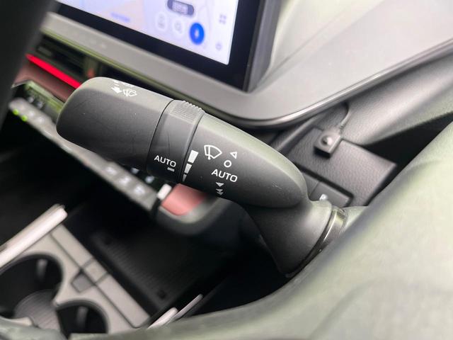 プリウス Ｚ　４ＷＤ　純正１２．３型ディスプレイ　全周囲カメラ　Ｂｌｕｅｔｏｏｔｈ接続　衝突軽減システム　レーダークルーズ　コーナーセンサー　合皮シート　シートエアコン　パワーシート　ＬＥＤヘッド　電動リアゲート（32枚目）