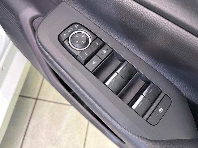 プリウス Ｚ　４ＷＤ　純正１２．３型ディスプレイ　全周囲カメラ　Ｂｌｕｅｔｏｏｔｈ接続　衝突軽減システム　レーダークルーズ　コーナーセンサー　合皮シート　シートエアコン　パワーシート　ＬＥＤヘッド　電動リアゲート（36枚目）