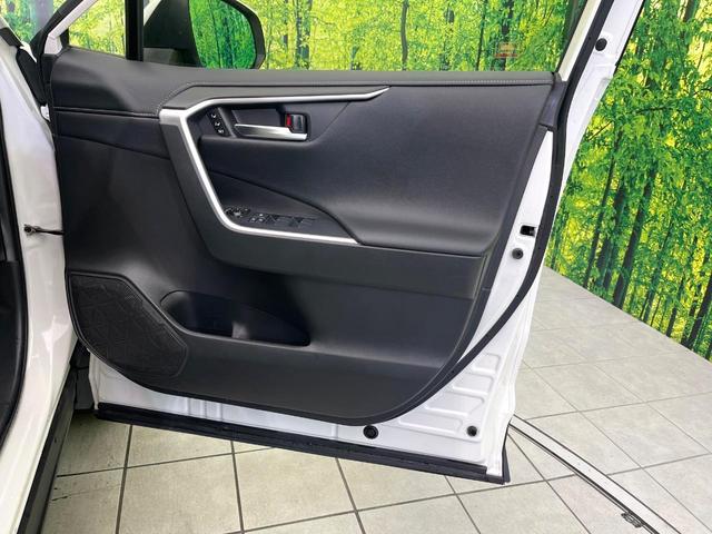 ＲＡＶ４ Ｇ　４ＷＤ　禁煙車　純正９型ＤＡ　Ｂｌｕｅｔｏｏｔｈ接続　フルセグ　全周囲カメラ　電動リアゲート　衝突軽減装置　コーナーセンサー　レーダークルーズ　合皮シート　パワーシート　純正１８インチアルミ　ＥＴＣ（47枚目）