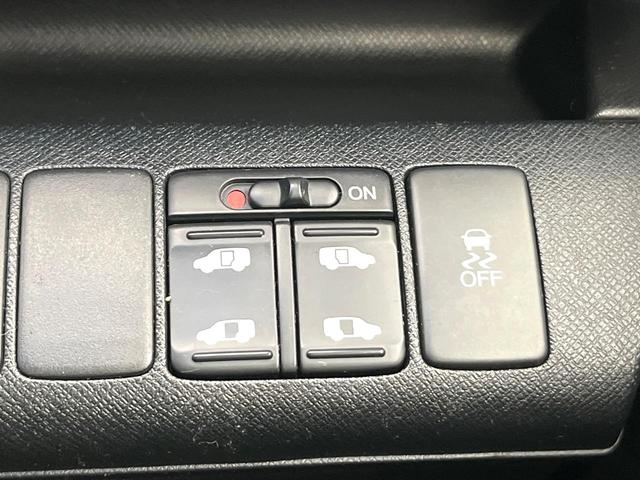 ステップワゴンスパーダ クールスピリット　禁煙車　フリップダウンモニター　純正ＨＤＤナビ　Ｂｌｕｅｔｏｏｔｈ／ＣＤ／ＤＶＤ再生　フルセグ　全周囲カメラ　両側電動スライドドア　ＨＩＤヘッド　ＥＴＣ　オートライト　オートエアコン（6枚目）