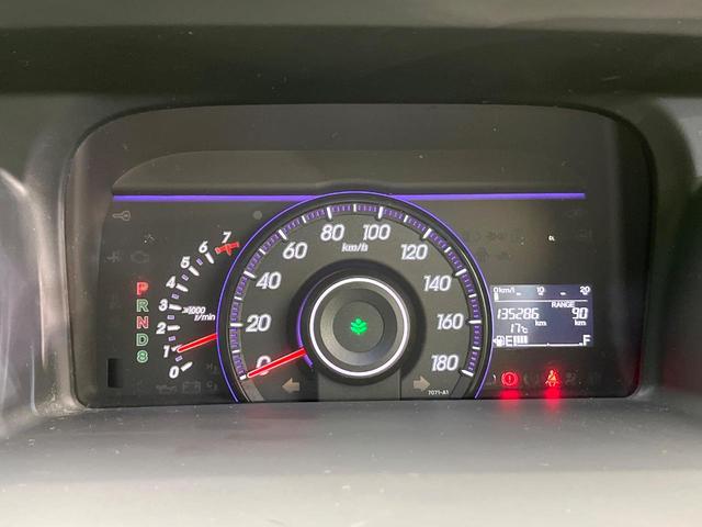ステップワゴンスパーダ クールスピリット　禁煙車　フリップダウンモニター　純正ＨＤＤナビ　Ｂｌｕｅｔｏｏｔｈ／ＣＤ／ＤＶＤ再生　フルセグ　全周囲カメラ　両側電動スライドドア　ＨＩＤヘッド　ＥＴＣ　オートライト　オートエアコン（22枚目）