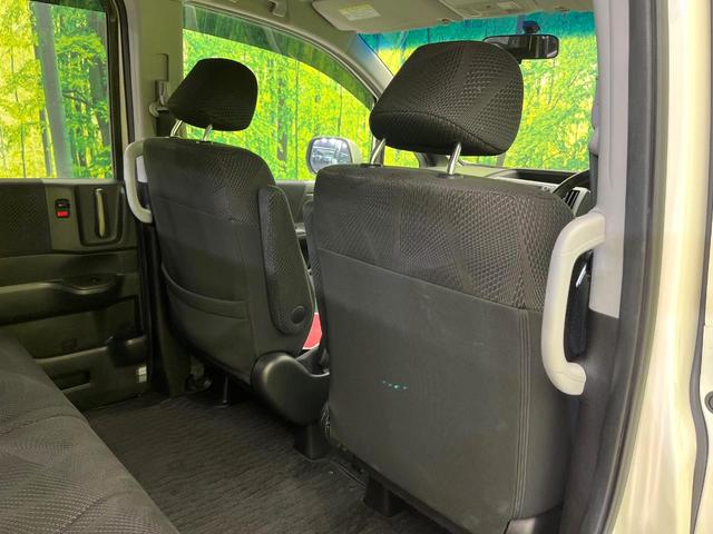 ステップワゴンスパーダ クールスピリット　禁煙車　フリップダウンモニター　純正ＨＤＤナビ　Ｂｌｕｅｔｏｏｔｈ／ＣＤ／ＤＶＤ再生　フルセグ　全周囲カメラ　両側電動スライドドア　ＨＩＤヘッド　ＥＴＣ　オートライト　オートエアコン（38枚目）