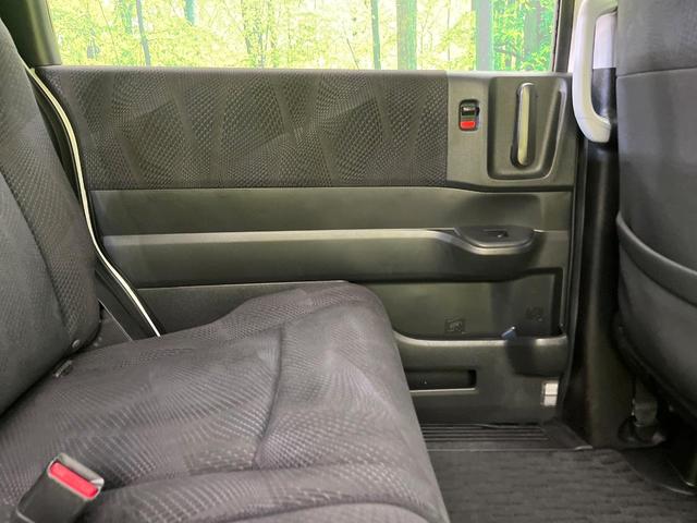 ステップワゴンスパーダ クールスピリット　禁煙車　フリップダウンモニター　純正ＨＤＤナビ　Ｂｌｕｅｔｏｏｔｈ／ＣＤ／ＤＶＤ再生　フルセグ　全周囲カメラ　両側電動スライドドア　ＨＩＤヘッド　ＥＴＣ　オートライト　オートエアコン（43枚目）