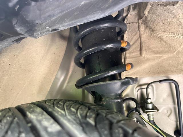 アトレー ＲＳ　４ＷＤ　禁煙車　純正９型ＤＡ　Ｂｌｕｅｔｏｏｔｈ／フルセグ　バックカメラ　衝突軽減装置　コーナーセンサー　クルコン　ＬＥＤヘッド／フォグ　オートライト　オートエアコン　スマートキー　１２インチアルミ（20枚目）