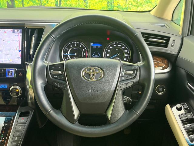 アルファード ２．５Ｘ　４ＷＤ　禁煙車　前期　フリップダウンモニター　ＢＩＧ－Ｘ１１型ナビ　Ｂｌｕｅｔｏｏｔｈ／ＣＤ／ＤＶＤ再生　フルセグ　バックカメラ　両側電動スライドドア　衝突軽減装置　レーダークルーズ　コーナーセンサー（8枚目）