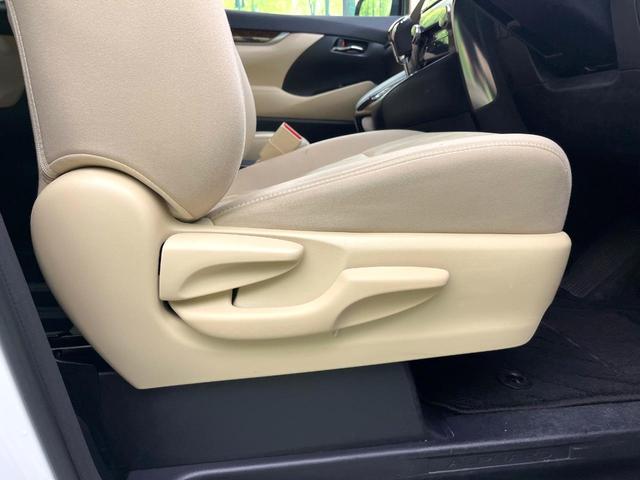 アルファード ２．５Ｘ　４ＷＤ　禁煙車　前期　フリップダウンモニター　ＢＩＧ－Ｘ１１型ナビ　Ｂｌｕｅｔｏｏｔｈ／ＣＤ／ＤＶＤ再生　フルセグ　バックカメラ　両側電動スライドドア　衝突軽減装置　レーダークルーズ　コーナーセンサー（40枚目）