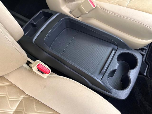 アルファード ２．５Ｘ　４ＷＤ　禁煙車　前期　フリップダウンモニター　ＢＩＧ－Ｘ１１型ナビ　Ｂｌｕｅｔｏｏｔｈ／ＣＤ／ＤＶＤ再生　フルセグ　バックカメラ　両側電動スライドドア　衝突軽減装置　レーダークルーズ　コーナーセンサー（51枚目）