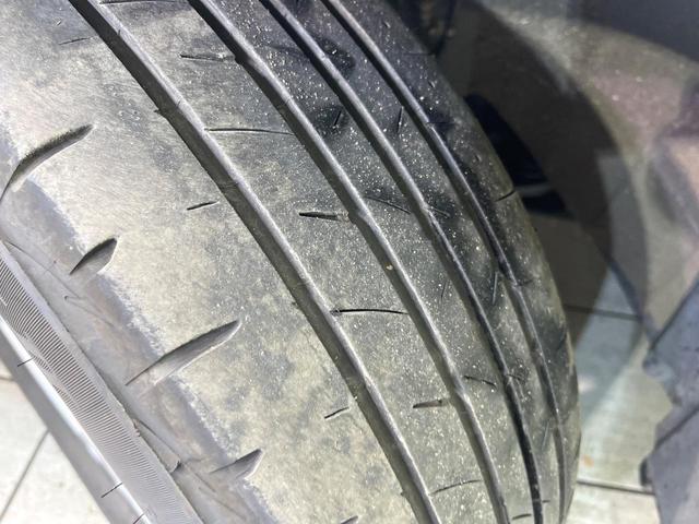 アルファード ２．５Ｘ　４ＷＤ　禁煙車　前期　フリップダウンモニター　ＢＩＧ－Ｘ１１型ナビ　Ｂｌｕｅｔｏｏｔｈ／ＣＤ／ＤＶＤ再生　フルセグ　バックカメラ　両側電動スライドドア　衝突軽減装置　レーダークルーズ　コーナーセンサー（61枚目）
