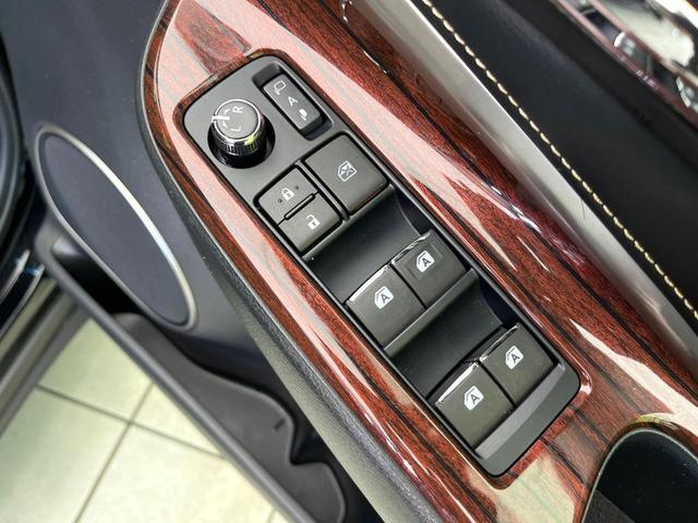 ハリアー プレミアム　アドバンスドパッケージ　禁煙車　ＪＢＬサウンド　純正ナビ　全周囲カメラ　Ｂｌｕｅｔｏｏｔｈ／ＣＤ／ＤＶＤ再生　衝突軽減装置　レーダークルーズ　コーナーセンサー　ハーフレザーシート　パワーシート　電動リヤゲート　ＬＥＤヘッド（33枚目）