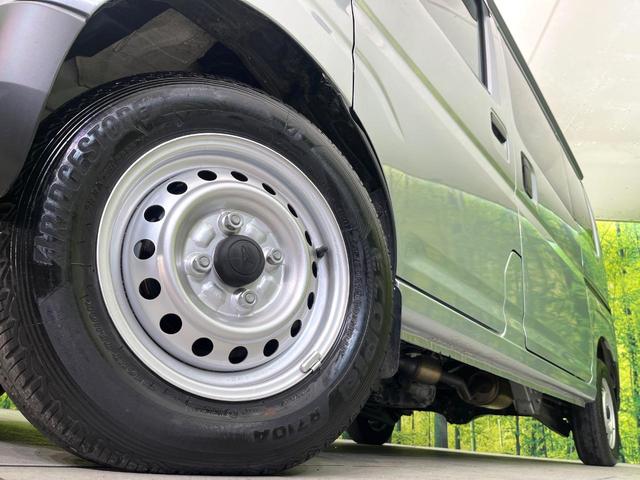 ハイゼットカーゴ ＤＸ　４ＷＤ　禁煙車　衝突軽減装置　コーナーセンサー　オートライト　キーレス　アイドリングストップ　盗難防止装置　プライバシーガラス（13枚目）
