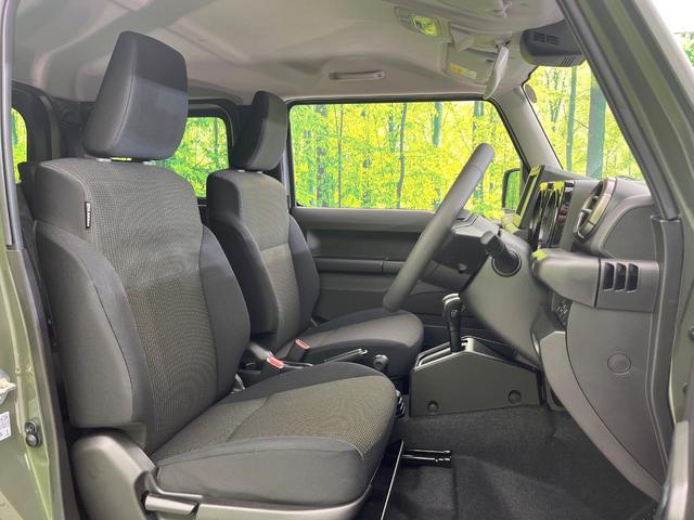 ジムニー ＸＣ　４ＷＤ　届出済未使用車　衝突軽減装置　クルコン　ＬＥＤヘッド　フォグランプ　オートライト　オートエアコン　純正１６インチアルミホイール　スマートキー　アイドリングストップ　盗難防止装置（9枚目）