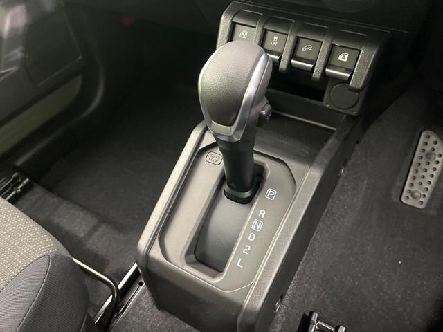 ジムニー ＸＣ　４ＷＤ　届出済未使用車　衝突軽減装置　クルコン　ＬＥＤヘッド　フォグランプ　オートライト　オートエアコン　純正１６インチアルミホイール　スマートキー　アイドリングストップ　盗難防止装置（22枚目）