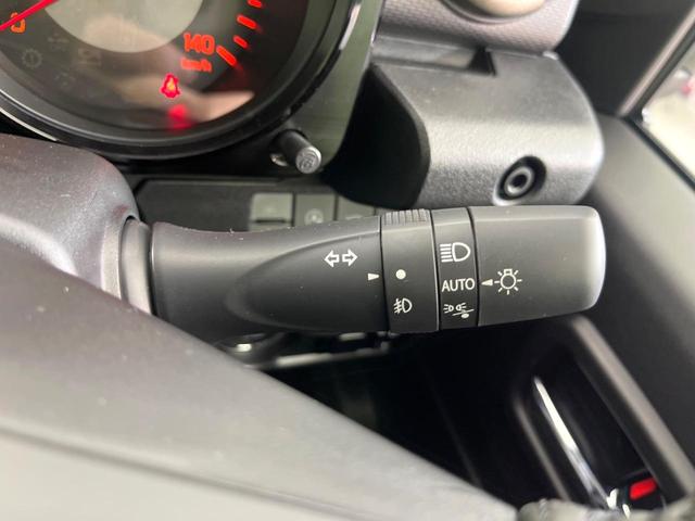 ジムニー ＸＣ　４ＷＤ　届出済未使用車　衝突軽減装置　クルコン　ＬＥＤヘッド　フォグランプ　オートライト　オートエアコン　純正１６インチアルミホイール　スマートキー　アイドリングストップ　盗難防止装置（25枚目）