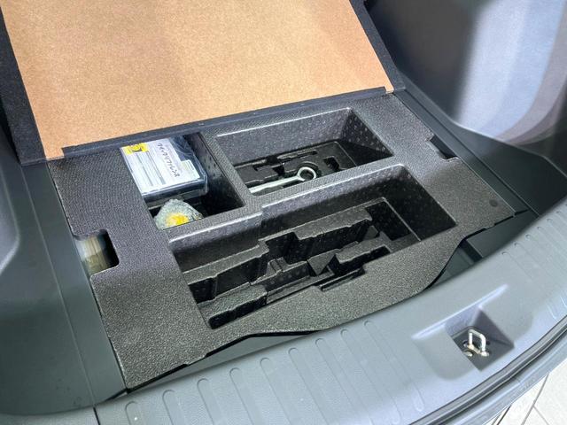 ＷＲ－Ｖ Ｚ　登録済未使用車　現行型　ホンダセンシング　アダプティブクルーズコントロール　レーンアシスト　ＬＥＤヘッド／フォグ　オートハイビーム　純正１７インチアルミホイール　ハーフレザーシート　オートエアコン（39枚目）