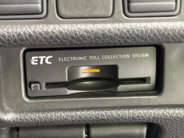 エクストレイル ２０Ｘ　エマージェンシーブレーキパッケージ　４ＷＤ　禁煙車　前期　純正ＳＤナビ　Ｂｌｕｅｔｏｏｔｈ／ＤＶＤ／ＣＤ再生　全周囲カメラ　衝突軽減装置　コーナーセンサー　レザーシート　デュアルエアコン　純正１８インチアルミ　ＬＥＤヘッド　ＥＴＣ（6枚目）