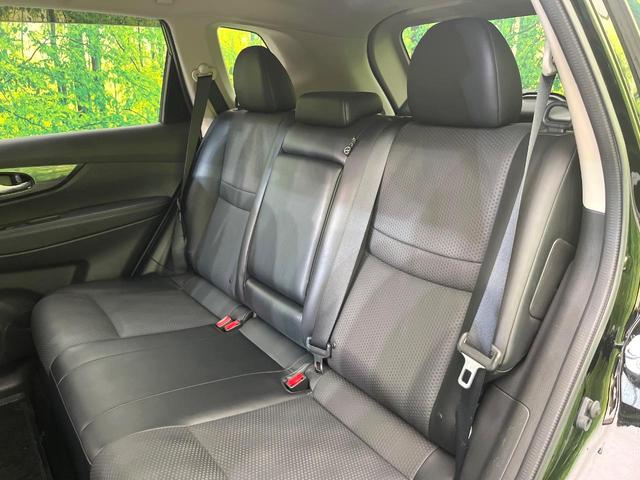 エクストレイル ２０Ｘ　エマージェンシーブレーキパッケージ　４ＷＤ　禁煙車　前期　純正ＳＤナビ　Ｂｌｕｅｔｏｏｔｈ／ＤＶＤ／ＣＤ再生　全周囲カメラ　衝突軽減装置　コーナーセンサー　レザーシート　デュアルエアコン　純正１８インチアルミ　ＬＥＤヘッド　ＥＴＣ（32枚目）