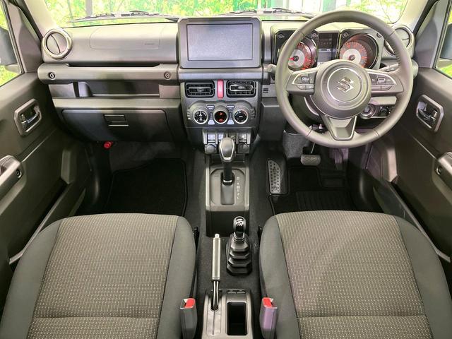ジムニー XC 4WD 届出済未使用車 衝突軽減装置 コーナーセンサー クルコン LEDヘッド オートマチックハイビーム ヘッドライトウォッシャー 前席シートヒーター オートエアコン アイドリングストップ(2枚目)