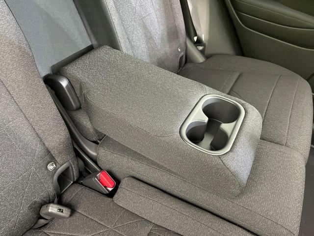 ヴェゼル Ｇ　４ＷＤ　ホンダセンシング　アダプティブクルーズ　シートヒーター　ステアリングヒーター　パワーバックドア　コーナーセンサー　スマートキー　ＬＥＤヘッド　オートエアコン　純正１６インチアルミ（44枚目）