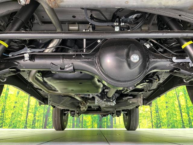 ジムニー XC 届出済未使用車 4WD ターボ 衝突軽減装置 クルコン オートエアコン オートライト LEDヘッド フォグランプ 純正15インチアルミホイール スマートキー アイドリングストップ 盗難防止装置(19枚目)