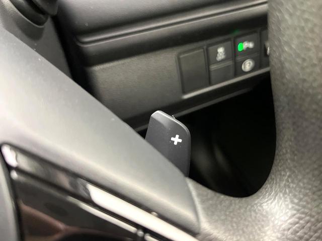 ヴェゼル ｅ：ＨＥＶ　Ｘ　禁煙車　ＳＤナビ　バックカメラ　Ｂｌｕｅｔｏｏｔｈ／ＣＤ／ＤＶＤ再生　衝突軽減システム　レーダークルーズ　コーナーセンサー　ＥＴＣ　ドラレコ　ＬＥＤヘッド／フォグ　オートハイビーム　オートライト（31枚目）