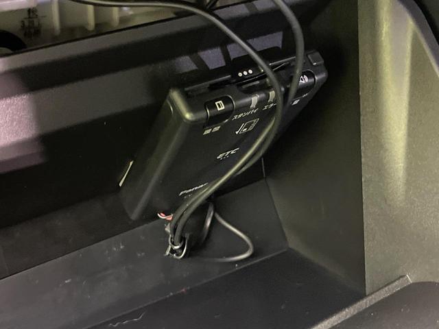 ヤリスクロス ハイブリッドＺ　禁煙車　純正８型ＤＡ　Ｂｌｕｅｔｏｏｔｈ再生　全周囲カメラ　衝突軽減装置　レーダークルーズ　コーナーセンサー　１００Ｖ電源　電動リアゲート　ハーフレザーシート　パワーシート　ＬＥＤヘッド　ＥＴＣ（7枚目）