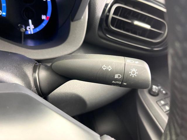 ヤリスクロス ハイブリッドＺ　禁煙車　純正８型ＤＡ　Ｂｌｕｅｔｏｏｔｈ再生　全周囲カメラ　衝突軽減装置　レーダークルーズ　コーナーセンサー　１００Ｖ電源　電動リアゲート　ハーフレザーシート　パワーシート　ＬＥＤヘッド　ＥＴＣ（26枚目）