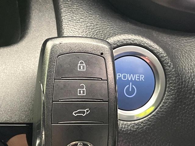 ヤリスクロス ハイブリッドＺ　禁煙車　純正８型ＤＡ　Ｂｌｕｅｔｏｏｔｈ再生　全周囲カメラ　衝突軽減装置　レーダークルーズ　コーナーセンサー　１００Ｖ電源　電動リアゲート　ハーフレザーシート　パワーシート　ＬＥＤヘッド　ＥＴＣ（34枚目）