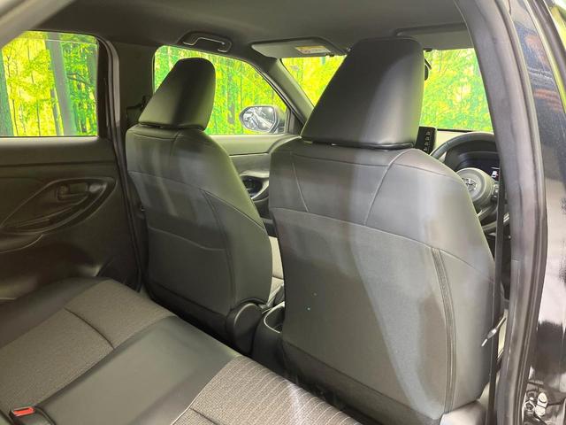 ヤリスクロス ハイブリッドＺ　禁煙車　純正８型ＤＡ　Ｂｌｕｅｔｏｏｔｈ再生　全周囲カメラ　衝突軽減装置　レーダークルーズ　コーナーセンサー　１００Ｖ電源　電動リアゲート　ハーフレザーシート　パワーシート　ＬＥＤヘッド　ＥＴＣ（38枚目）
