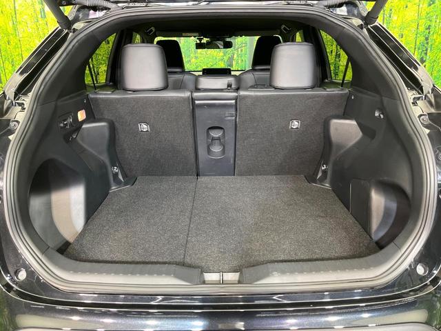 ヤリスクロス ハイブリッドＺ　禁煙車　純正８型ＤＡ　Ｂｌｕｅｔｏｏｔｈ再生　全周囲カメラ　衝突軽減装置　レーダークルーズ　コーナーセンサー　１００Ｖ電源　電動リアゲート　ハーフレザーシート　パワーシート　ＬＥＤヘッド　ＥＴＣ（40枚目）
