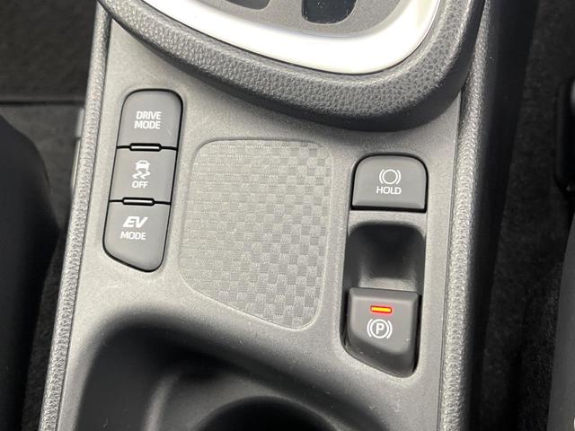 ヤリスクロス ハイブリッドＺ　禁煙車　純正８型ＤＡ　Ｂｌｕｅｔｏｏｔｈ再生　全周囲カメラ　衝突軽減装置　レーダークルーズ　コーナーセンサー　１００Ｖ電源　電動リアゲート　ハーフレザーシート　パワーシート　ＬＥＤヘッド　ＥＴＣ（50枚目）