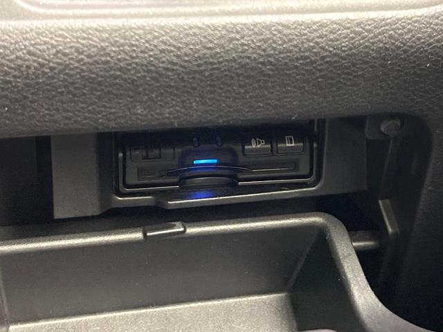 セレナ ハイウェイスター　ＶセレクションＩＩ　禁煙車　純正９型ナビ　Ｂｌｕｅｔｏｏｔｈ／ＤＶＤ／ＣＤ再生　両側電動スライドドア　衝突軽減装置　プロパイロット　コーナーセンサー　ＬＥＤヘッド　オートハイビーム　オートライト　オートエアコン　ＥＴＣ（7枚目）