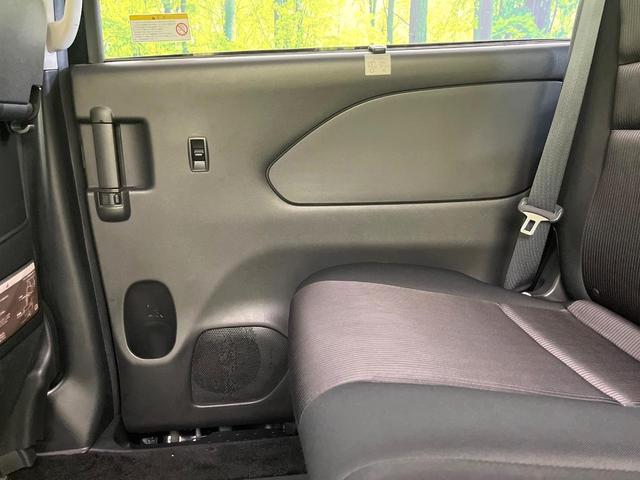 セレナ ハイウェイスター　ＶセレクションＩＩ　禁煙車　純正９型ナビ　Ｂｌｕｅｔｏｏｔｈ／ＤＶＤ／ＣＤ再生　両側電動スライドドア　衝突軽減装置　プロパイロット　コーナーセンサー　ＬＥＤヘッド　オートハイビーム　オートライト　オートエアコン　ＥＴＣ（45枚目）