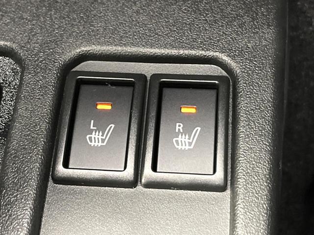 ジムニー ＸＣ　パートタイム４ＷＤ　後期型　届出済未使用車　衝突軽減装置　レーンアシスト　ＬＥＤヘッドライト　オートハイビーム　ヘッドライトウォッシャー　クルーズコントロール　前席シートヒーター　革巻きステアリング（4枚目）