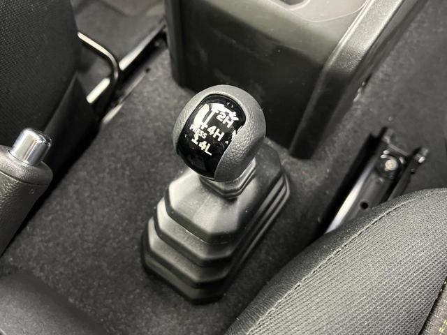 ジムニー ＸＣ　パートタイム４ＷＤ　後期型　届出済未使用車　衝突軽減装置　レーンアシスト　ＬＥＤヘッドライト　オートハイビーム　ヘッドライトウォッシャー　クルーズコントロール　前席シートヒーター　革巻きステアリング（46枚目）