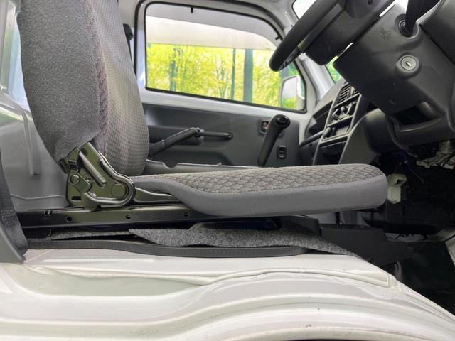 キャリイトラック KX 4WD 禁煙車 純正オーディオ 衝突軽減装置 レーンアシスト 踏み間違い防止装置 オートハイビーム フロントフォグランプ 荷台作業灯 キーレスキー ETC(9枚目)