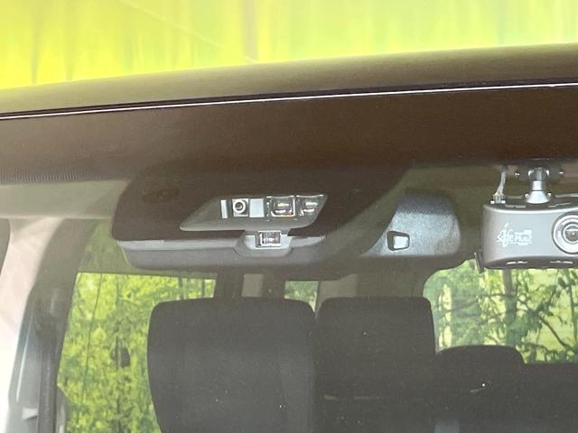 デリカＤ：５ Ｐ　４ＷＤ　禁煙車　純正１０型ナビ　全周囲カメラ　ＣＤ／ＤＶＤ／フルセグ　Ｂｌｕｅｔｏｏｔｈ接続　衝突軽減装置　レーンアシスト　ＬＥＤヘッド／フォグ　オートハイビーム　両側電動スライドドア　電動リアゲート（5枚目）