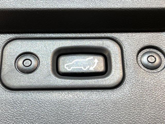 デリカＤ：５ Ｐ　４ＷＤ　禁煙車　純正１０型ナビ　全周囲カメラ　ＣＤ／ＤＶＤ／フルセグ　Ｂｌｕｅｔｏｏｔｈ接続　衝突軽減装置　レーンアシスト　ＬＥＤヘッド／フォグ　オートハイビーム　両側電動スライドドア　電動リアゲート（29枚目）