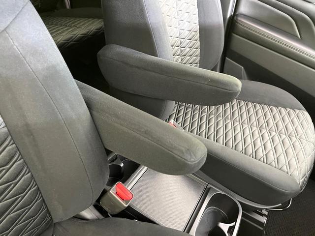 デリカＤ：５ Ｐ　４ＷＤ　禁煙車　純正１０型ナビ　全周囲カメラ　ＣＤ／ＤＶＤ／フルセグ　Ｂｌｕｅｔｏｏｔｈ接続　衝突軽減装置　レーンアシスト　ＬＥＤヘッド／フォグ　オートハイビーム　両側電動スライドドア　電動リアゲート（60枚目）