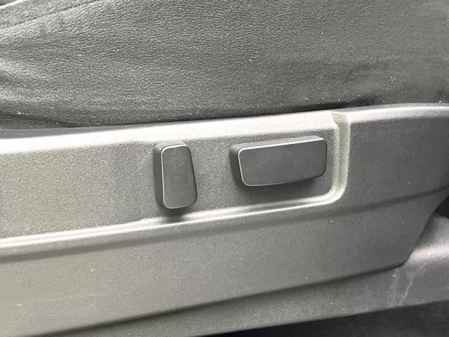 デリカＤ：５ Ｐ　４ＷＤ　禁煙車　純正１０型ナビ　全周囲カメラ　ＣＤ／ＤＶＤ／フルセグ　Ｂｌｕｅｔｏｏｔｈ接続　衝突軽減装置　レーンアシスト　ＬＥＤヘッド／フォグ　オートハイビーム　両側電動スライドドア　電動リアゲート（63枚目）