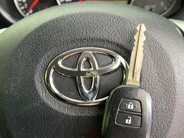 ラクティス レピス 禁煙車 CD再生 キーレス 16インチアルミホイール 盗難防止装置 プライバシーガラス(5枚目)