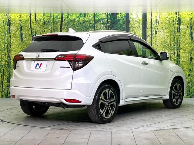 ヴェゼル ハイブリッドＺ・ホンダセンシング　禁煙車　純正８インチナビ　バックカメラ　フルセグ　ＣＤ／ＤＶＤ再生　Ｂｌｕｅｔｏｏｔｈ接続　衝突軽減装置　アダプティブクルコン　ＬＥＤヘッド／フォグライト　オートハイビーム　前席シートヒーター　ＥＴＣ（17枚目）