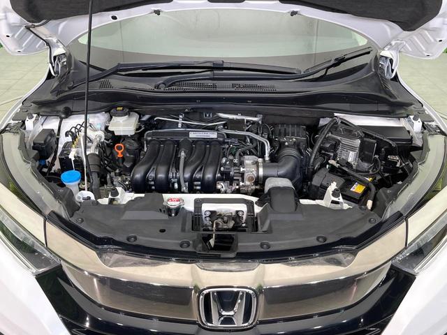 ヴェゼル ハイブリッドＺ・ホンダセンシング　禁煙車　純正８インチナビ　バックカメラ　フルセグ　ＣＤ／ＤＶＤ再生　Ｂｌｕｅｔｏｏｔｈ接続　衝突軽減装置　アダプティブクルコン　ＬＥＤヘッド／フォグライト　オートハイビーム　前席シートヒーター　ＥＴＣ（18枚目）